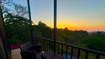 Deluxe Studio, Mountain View | Terrace/patio