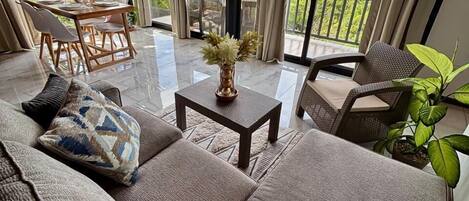 Deluxe-Studio, Bergblick | Wohnbereich