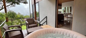 Delux Manvama Monteverde
