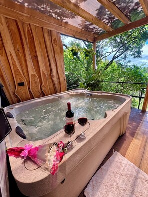 Deluxe Studio, Mountain View | Terrace/patio - Delux Manvama Monteverde (Sierra)