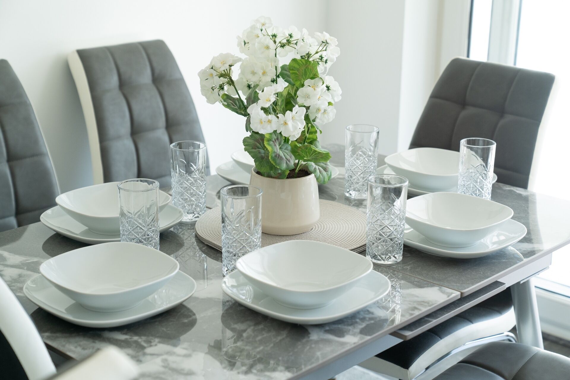 House | Dining