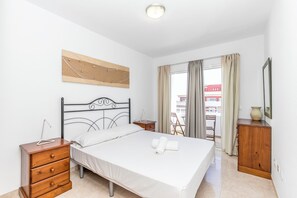 2 室のベッドルーム、アイロン / アイロン台、WiFi、ベッドシーツ