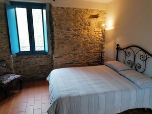 3 soverom, strykejern/-brett, wi-fi og sengetøy