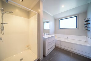 Een douche, een haardroger
