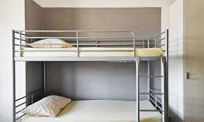 1 quarto, ferros/tábuas de passar roupa, Wi-Fi, roupa de cama