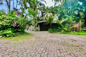 Villa | Property grounds
