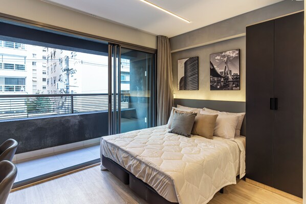 Desk, laptop workspace, free WiFi - 360 Oscar Itaim (São Paulo)