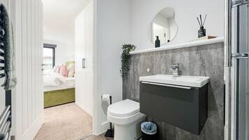 Towels, toilet paper