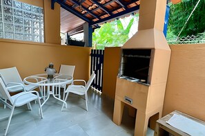 Villa | Outdoor dining