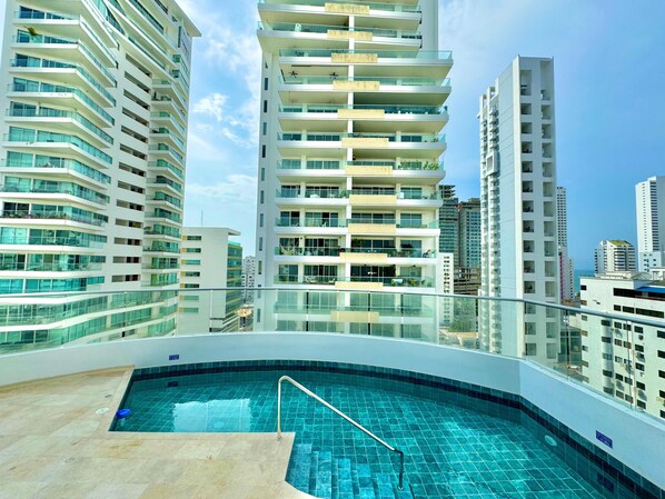 Outdoor pool - Amazing Duplex Penthouse In Bocagrande W/Bay View (Cartagena de Indias)