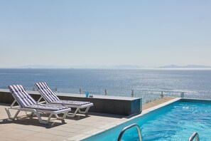 Et oppvarmet basseng