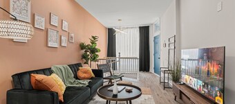 Stylish 1BR/2BA Near Liberty Bell