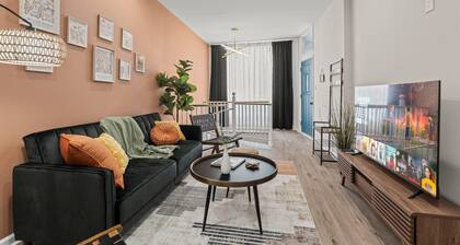 Stylish 1BR/2BA Near Liberty Bell