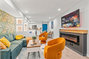 Standard Condo | Living area