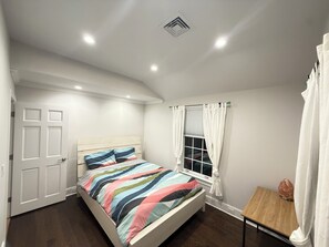 3 dormitorios, escritorio, tabla de planchar con plancha y wifi