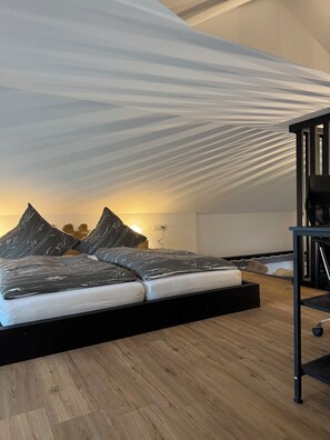 1 habitación, escritorio, wifi gratis y ropa de cama 