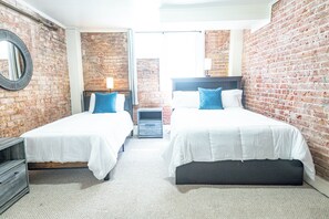 2 habitaciones, tabla de planchar con plancha, wifi y ropa de cama
