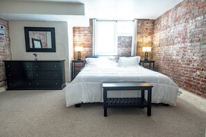 2 quartos, ferros/tábuas de passar roupa, Wi-Fi, roupa de cama