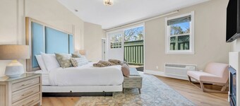Patio Retreat Suite with private outdoor space at downtown Napa Bed & Breakfast