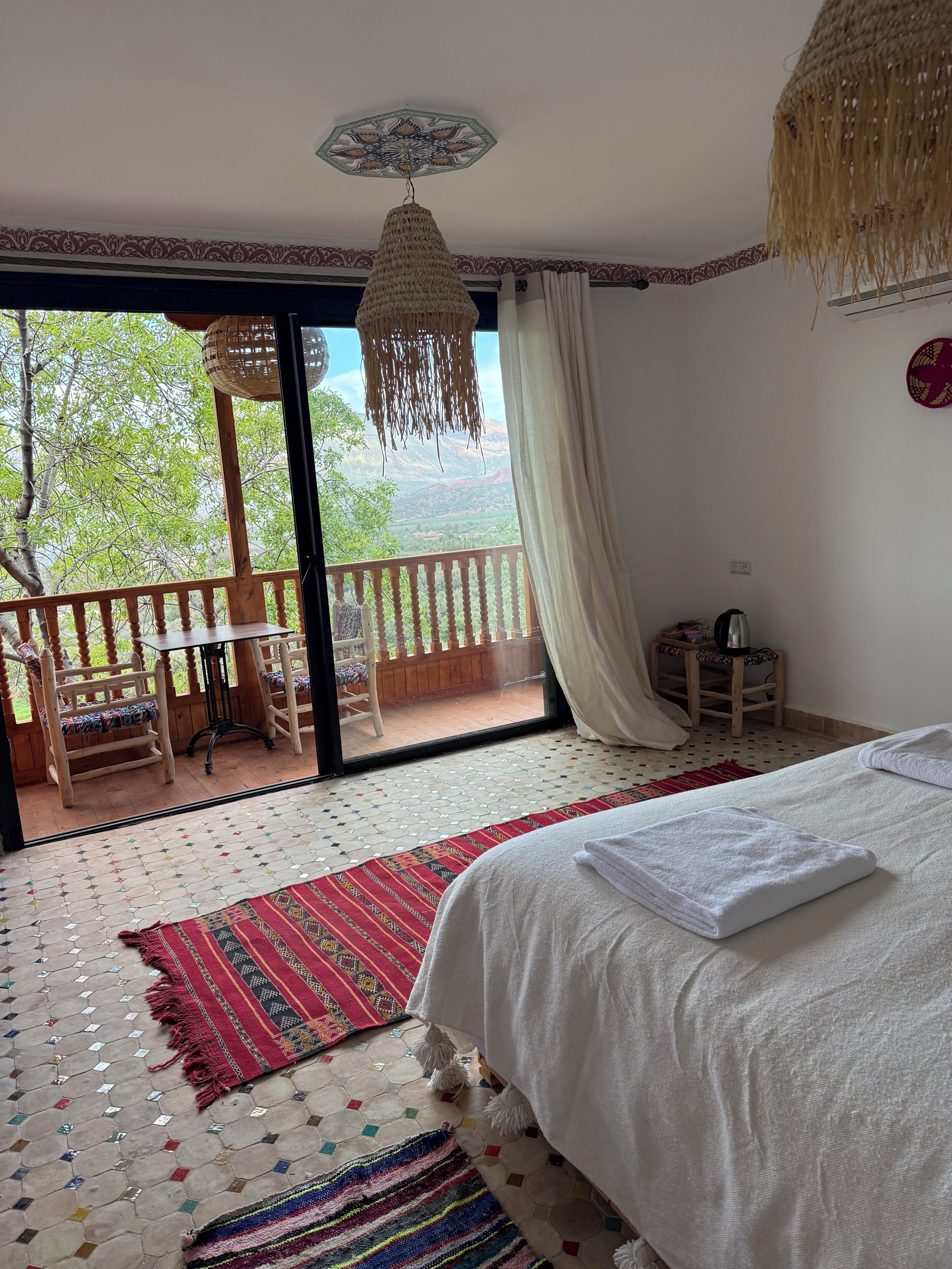 Kahden hengen deluxe-huone (yksi tai kaksi sänkyä) | Ilmainen Wi-Fi