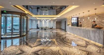 Orange Hotel (Daxing Qingyuan Road Metro Station Store)