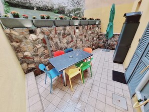 Outdoor dining - Best Stay Apartment (La Spezia)