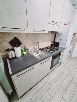 Fridge, microwave, oven, stovetop