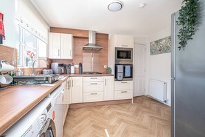 Fridge, microwave, oven, dishwasher