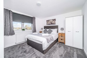 3 soverom, strykejern/-brett, wi-fi (inkludert) og sengetøy