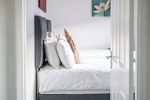 3 habitaciones, tabla de planchar con plancha y wifi gratis