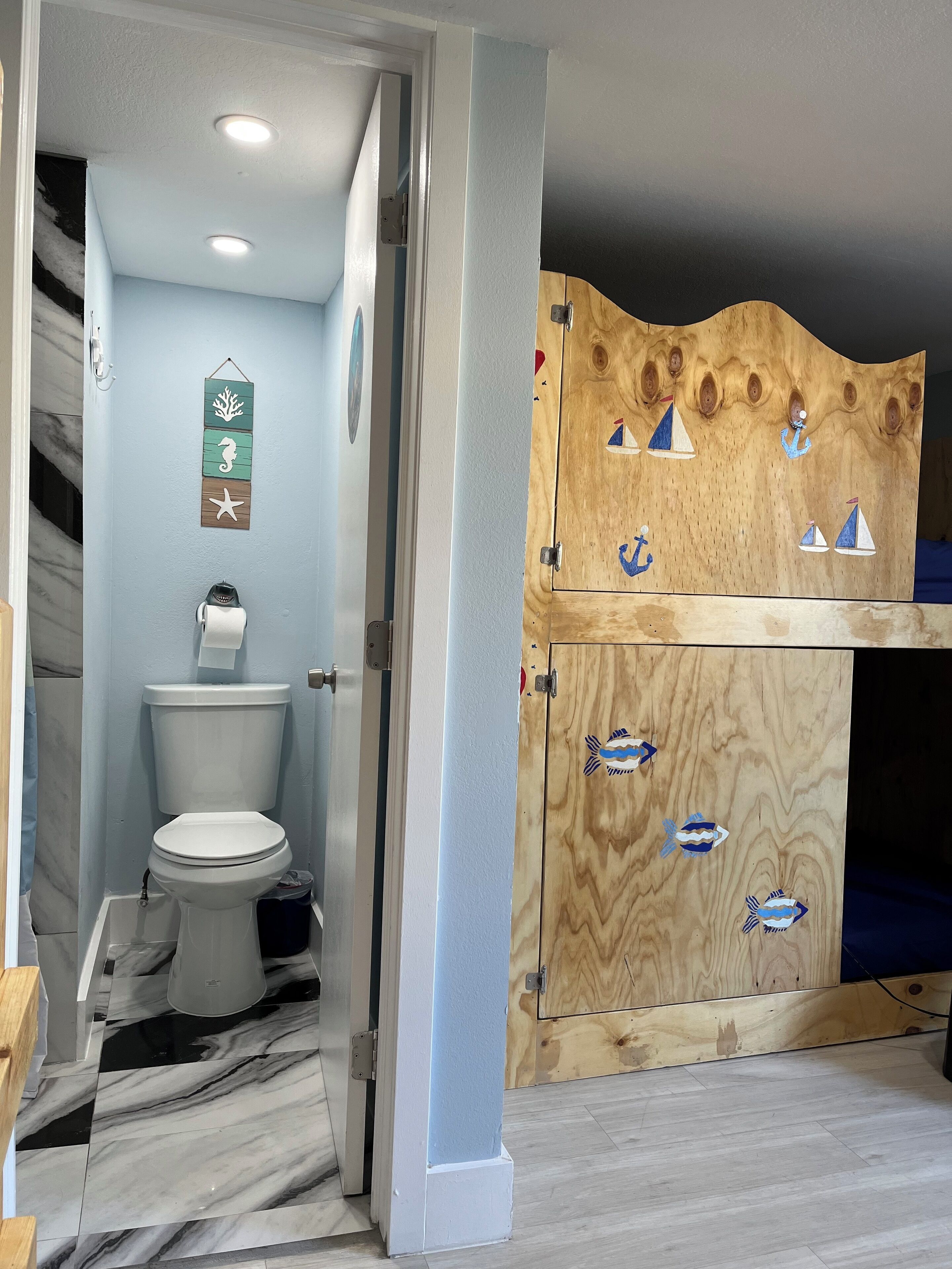 免费 WiFi、床单