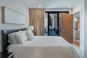 3 quartos, ferros/tábuas de passar roupa, Wi-Fi, roupa de cama