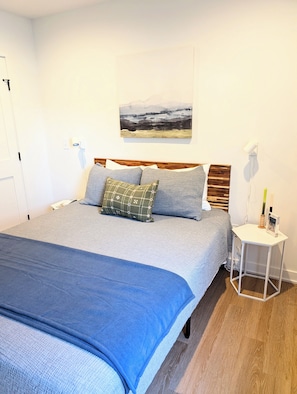 1 bedroom, desk, iron/ironing board, free WiFi