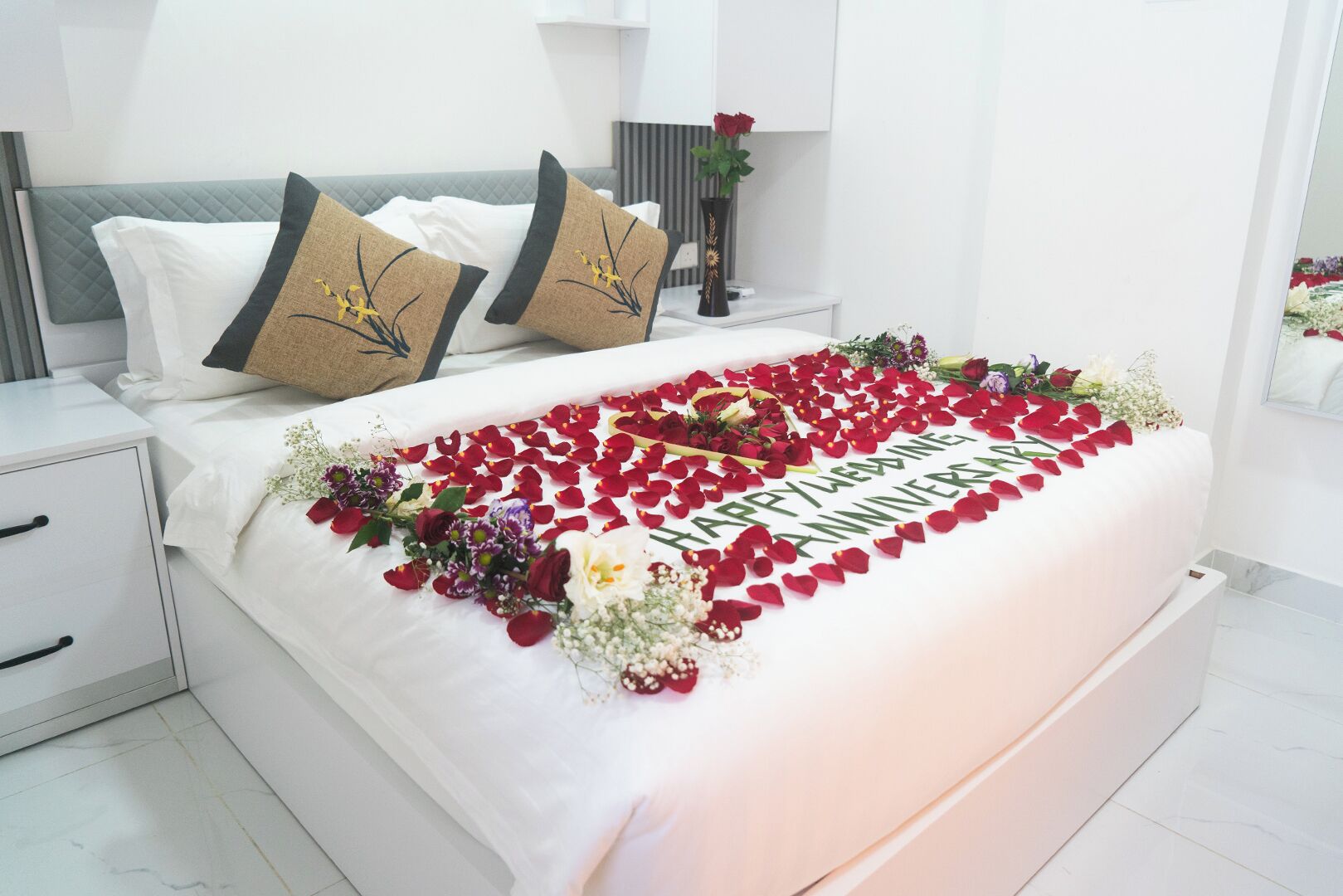 Deluxe Queen Room Courtyard View | Minibar, in-room safe, individually furnished, free WiFi