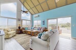 TV, offices - Beautiful home with incredible views, large deck & yard, pool, private hot tub (Waikoloa Village)
