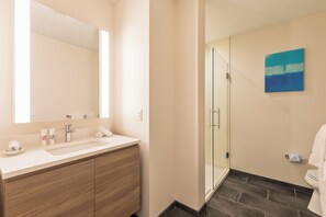 Appartement Deluxe, cuisine | Salle de bain
