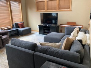 TV, fireplace, DVD player