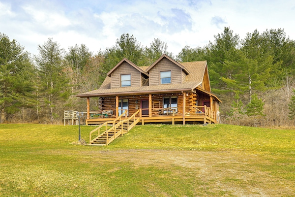 Almond Vacation Rental | 2BR | 1BA | Stairs Required | 1,100 Sq Ft