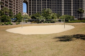 Sports court - Serene condo with screened porch, pools, hot tub - close to beach & golf (Myrtle Beach)