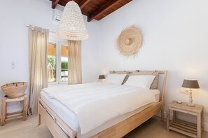 4 bedrooms, iron/ironing board, free WiFi, bed sheets - YourHouse Calimero (Portol)