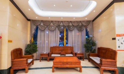 Yuzhou Peace Hotel