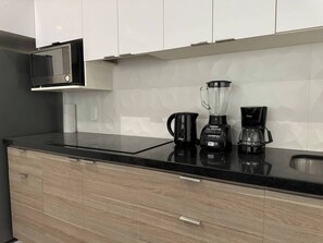 Fridge, microwave, stovetop, coffee/tea maker - Chic Stay, Rooftop Plunge Pool, 4 Blocks from 5th (Playa del Carmen)