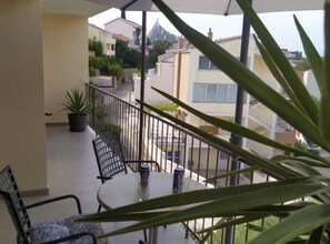 Lejlighed (Superior Two Bedroom Apartment with B) | Balkon