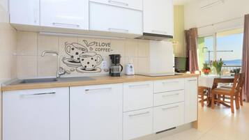 Apartment (Classic Two Bedroom Apartment with Ba) | Private kitchen | Fridge