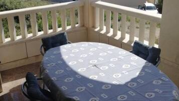 Departamento (Standard One Bedroom Apartment with S) | Balcón