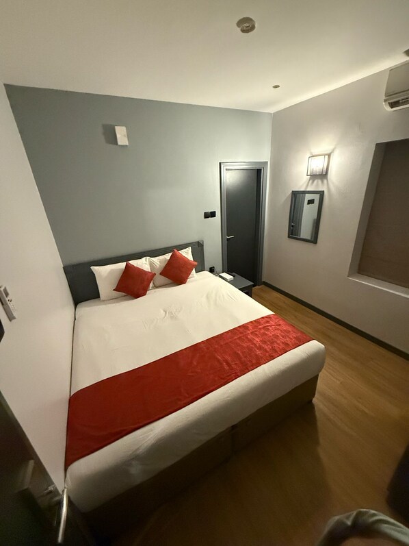 Classic Studio, City View | In-room safe, iron/ironing board, free WiFi