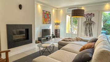 TV connectée, cheminée, imprimantes