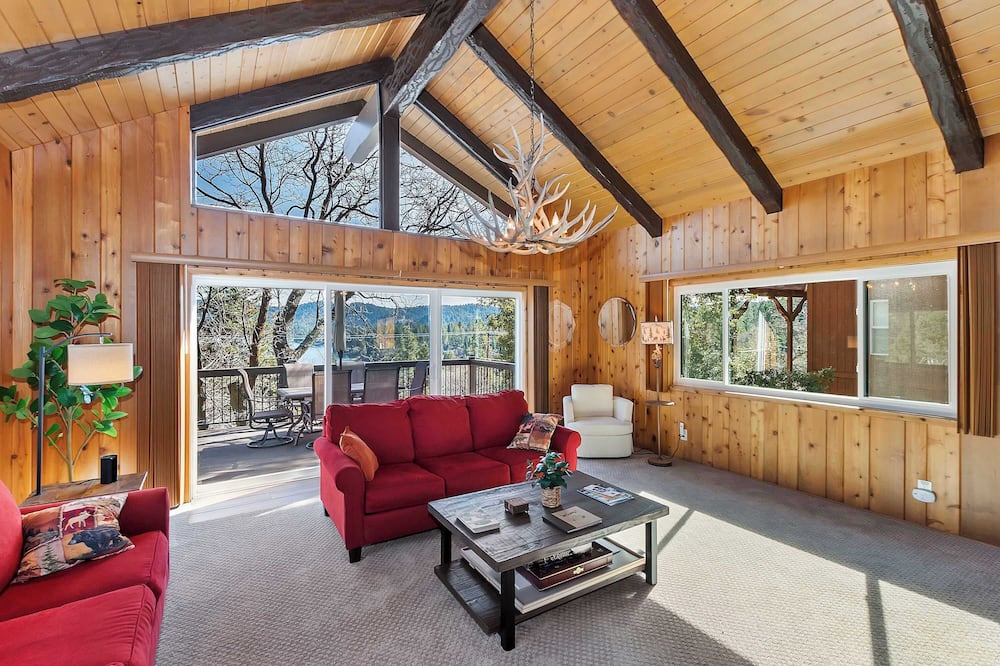 Acorn Acres Lake Views for 8 - North Shore, CA