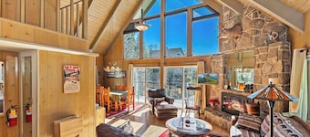 Bow N Arrow Lodge For 8!