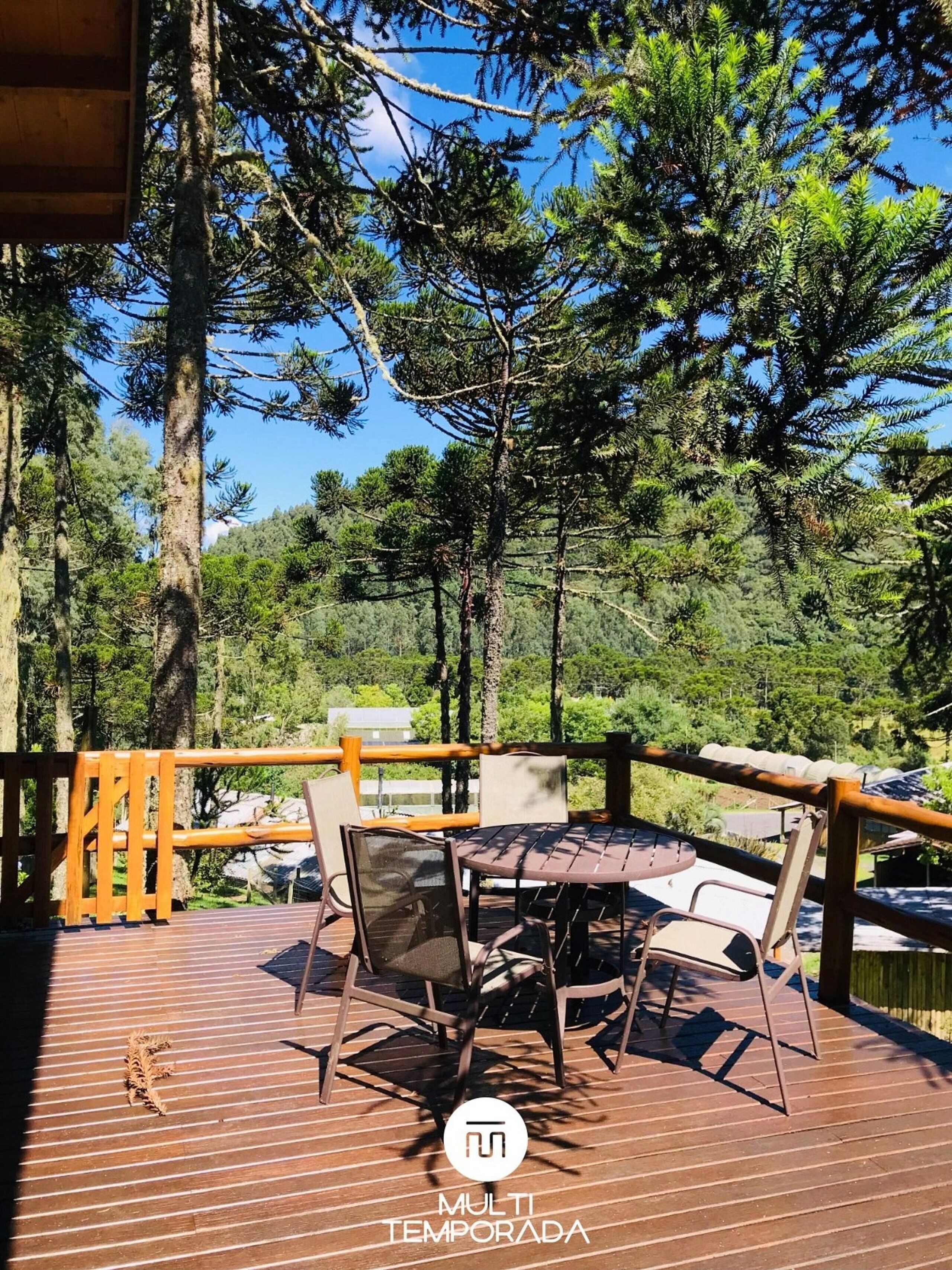 Familie huisje | Buiten dineren